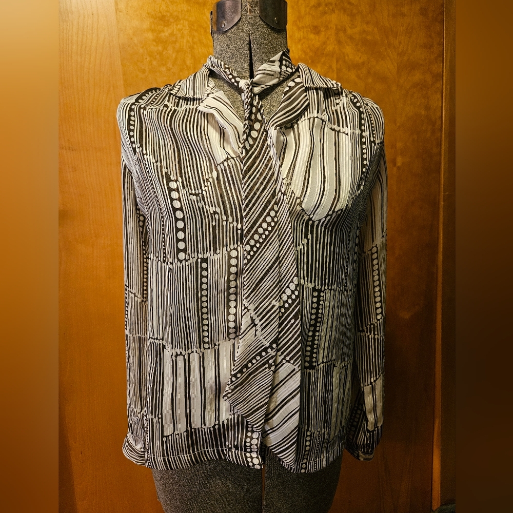 VINTAGE SHAPELY BLOUSE LONG SLEEVE